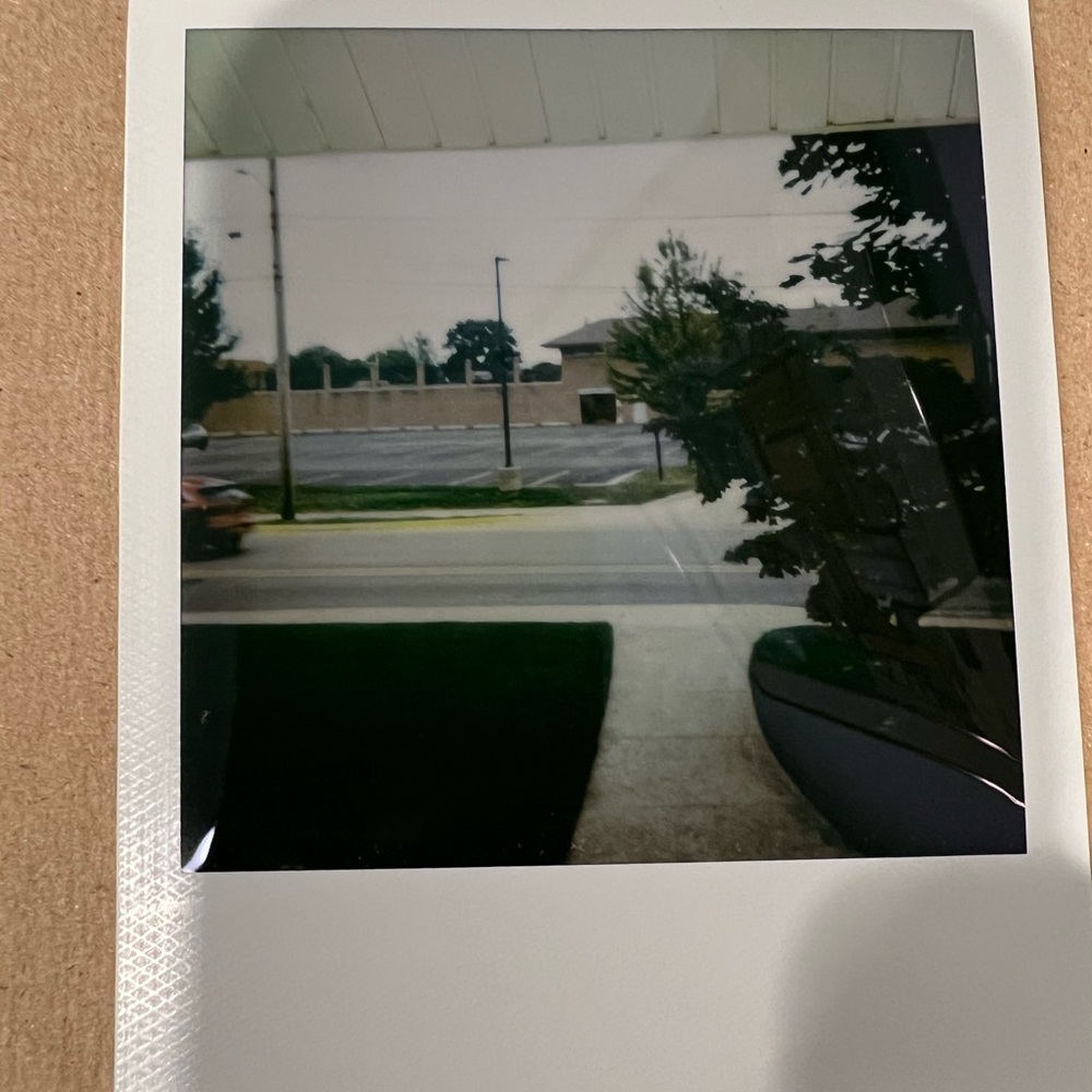 Polaroid OneStep Close Up Camera - Picture 4 of 6